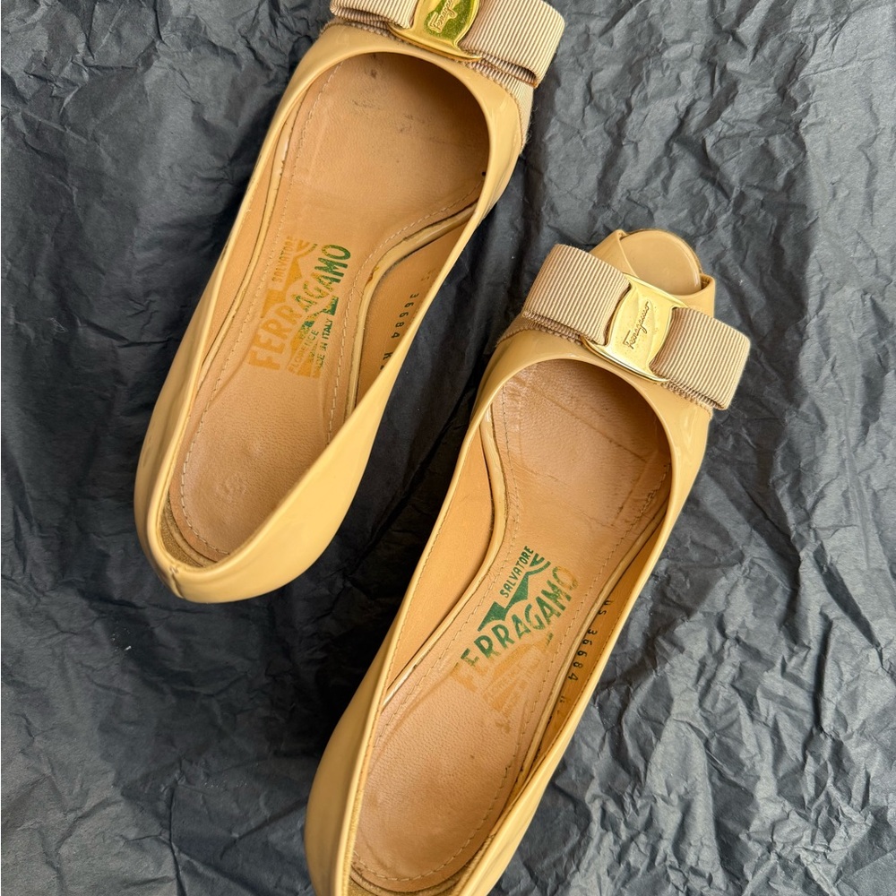 Salvatore Ferragamo Yellow Tan Vara Bow Leather Flats